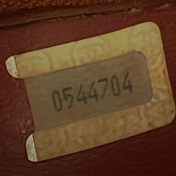 CHANEL RED LEATHER QUILTED VINTAGE SHOULDER BAG - Picture 14 of 17